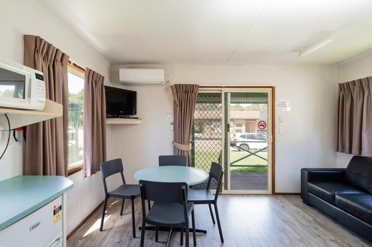 Gundagai Cabins & Tourist Park Eksteriør bilde